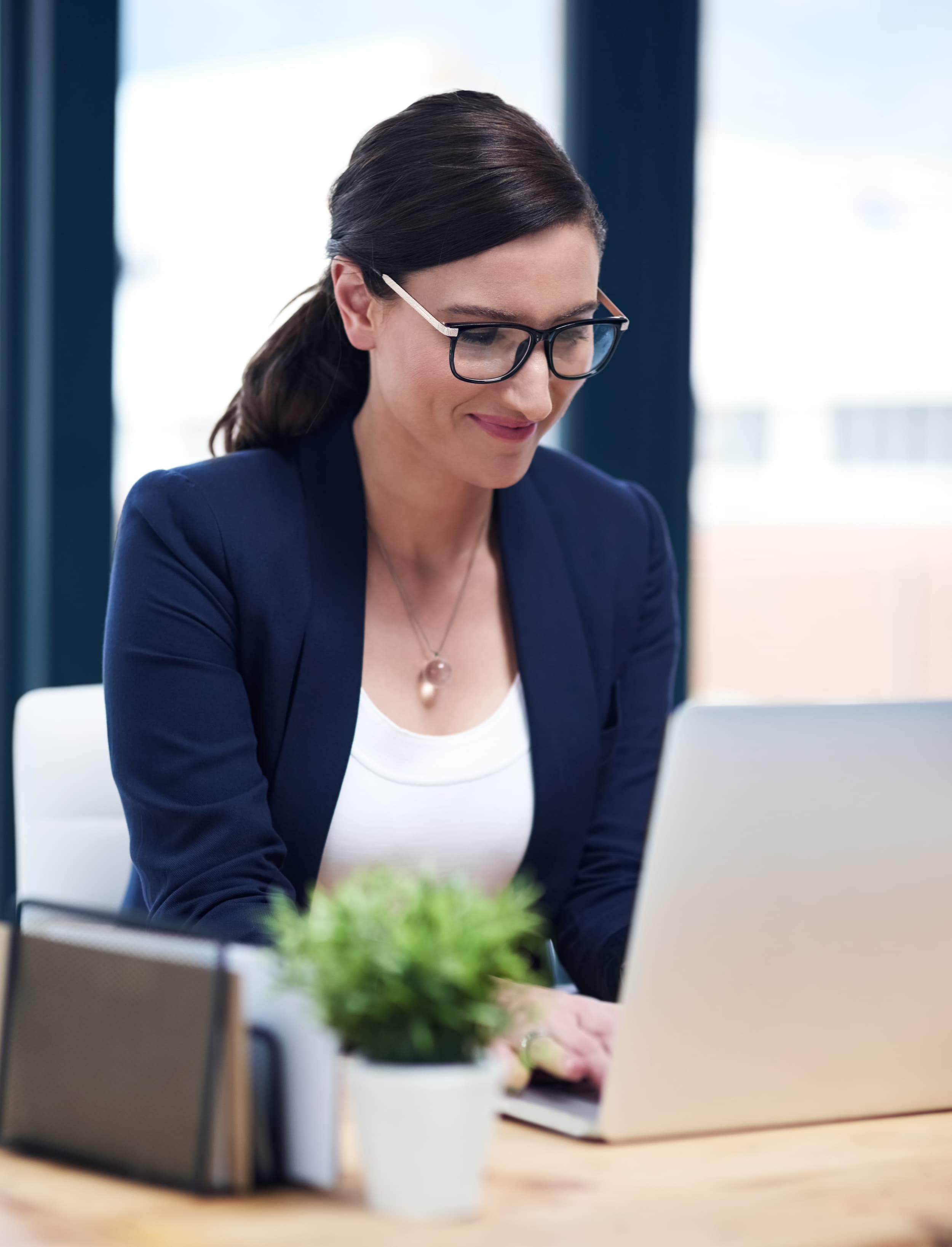 woman-working-on-laptop
